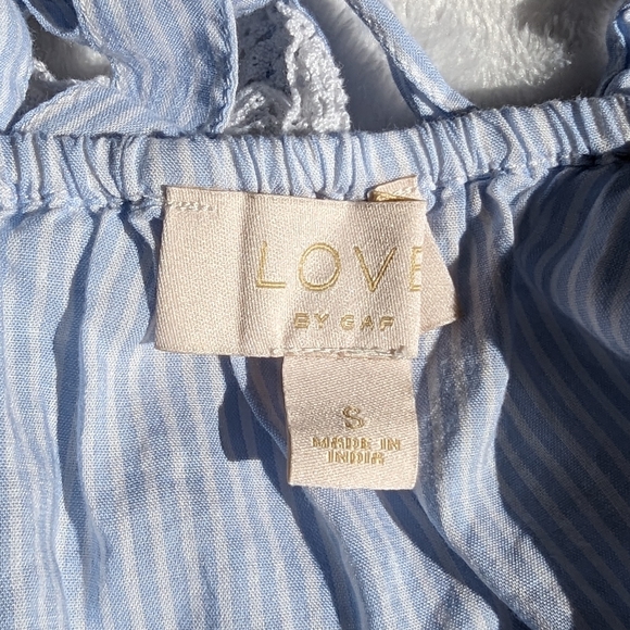 Pretty light blue and white cami with lace - Picture 5 of 6